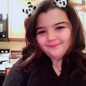 Meet your Posher, Alexis